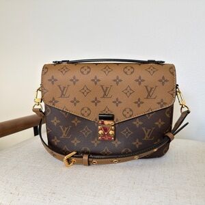 Louis Vuitton Pochette Métis